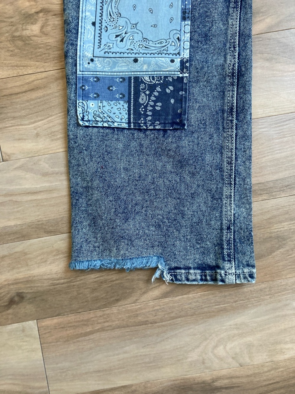 SO Dad jean super high rise jean distressed boho retro patches size 5 / 27 - Picture 6 of 17